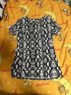 Calvin Klein Women's Black and White Snakeskin Print Rhinestone shirt